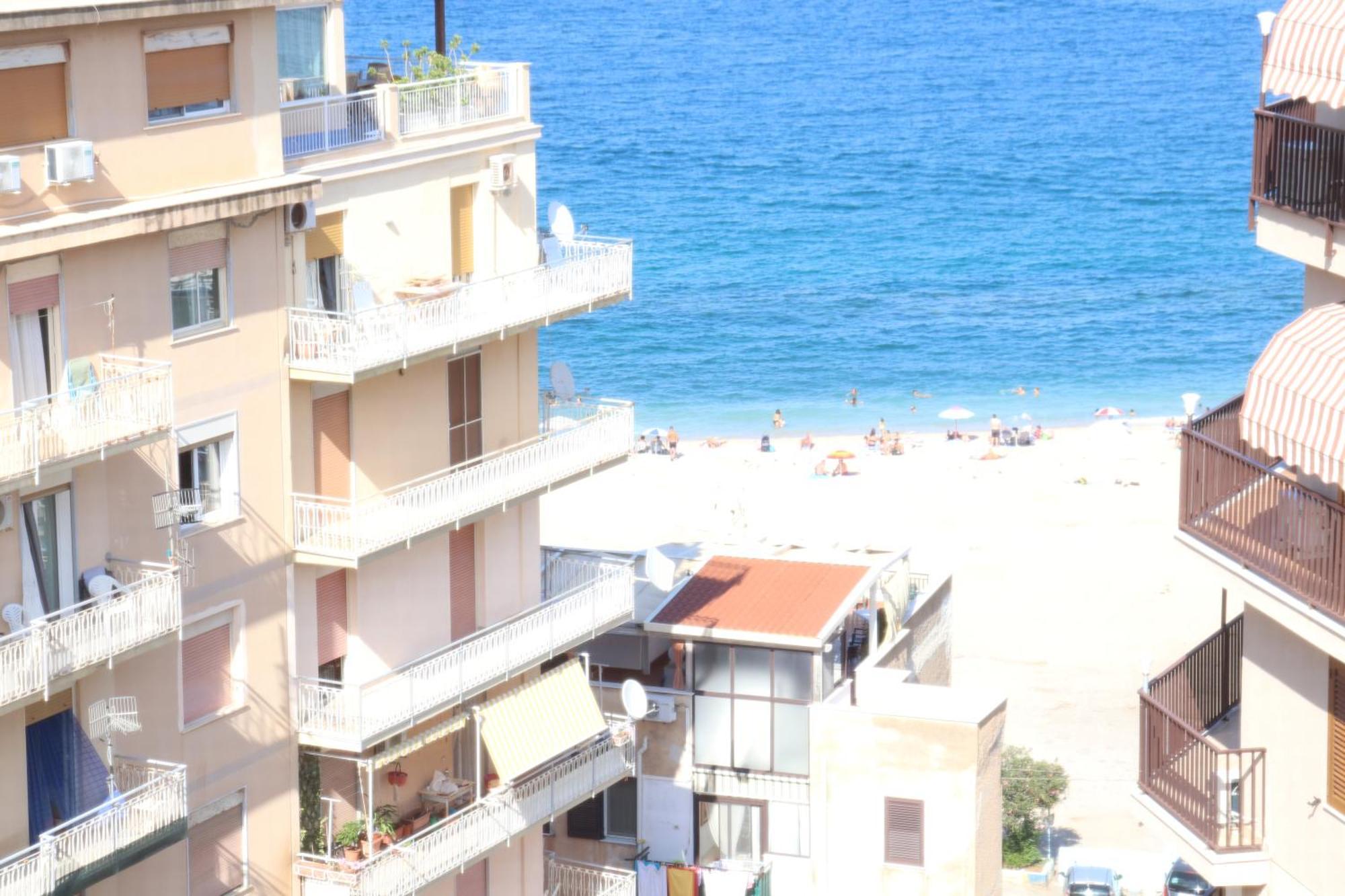 Rineddahouse Arenella - Vista Mare Panoramica A Palermo Con Parcheggio Privato Appartement Buitenkant foto
